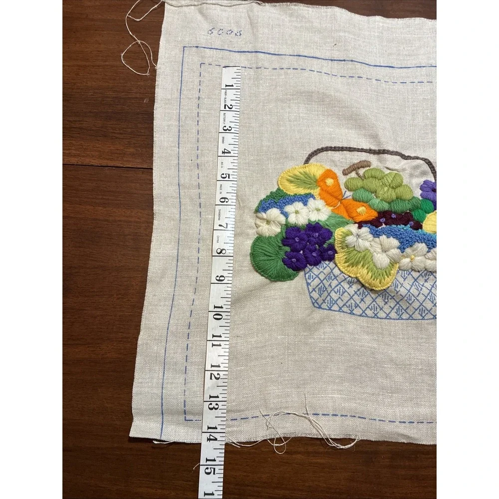 VTG WIP Pauline Dunham Crewel Embroidery Folk ART Flower Basket 14x15 Unfinished